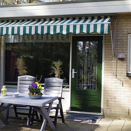Geschakelde Bungalow Op De Veluwe "De Eekhoorn" Otterlo Exterior foto