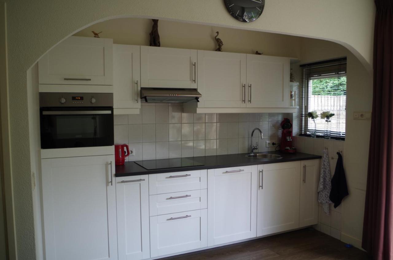 Geschakelde Bungalow Op De Veluwe "De Eekhoorn" Otterlo Exterior foto
