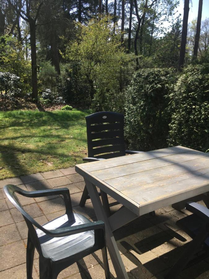 Geschakelde Bungalow Op De Veluwe "De Eekhoorn" Otterlo Exterior foto